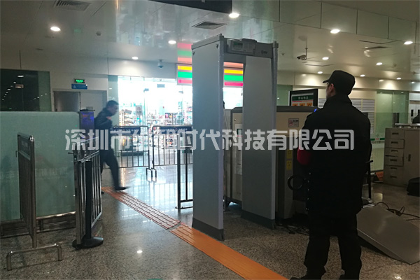 車站的安檢門主要檢查什么？有什么意義？.jpg
