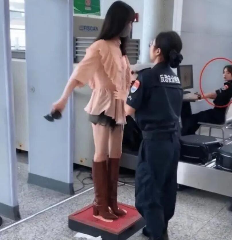 機(jī)場(chǎng)安檢門通道中害怕泄露隱私嗎？不用擔(dān)心-2.jpg